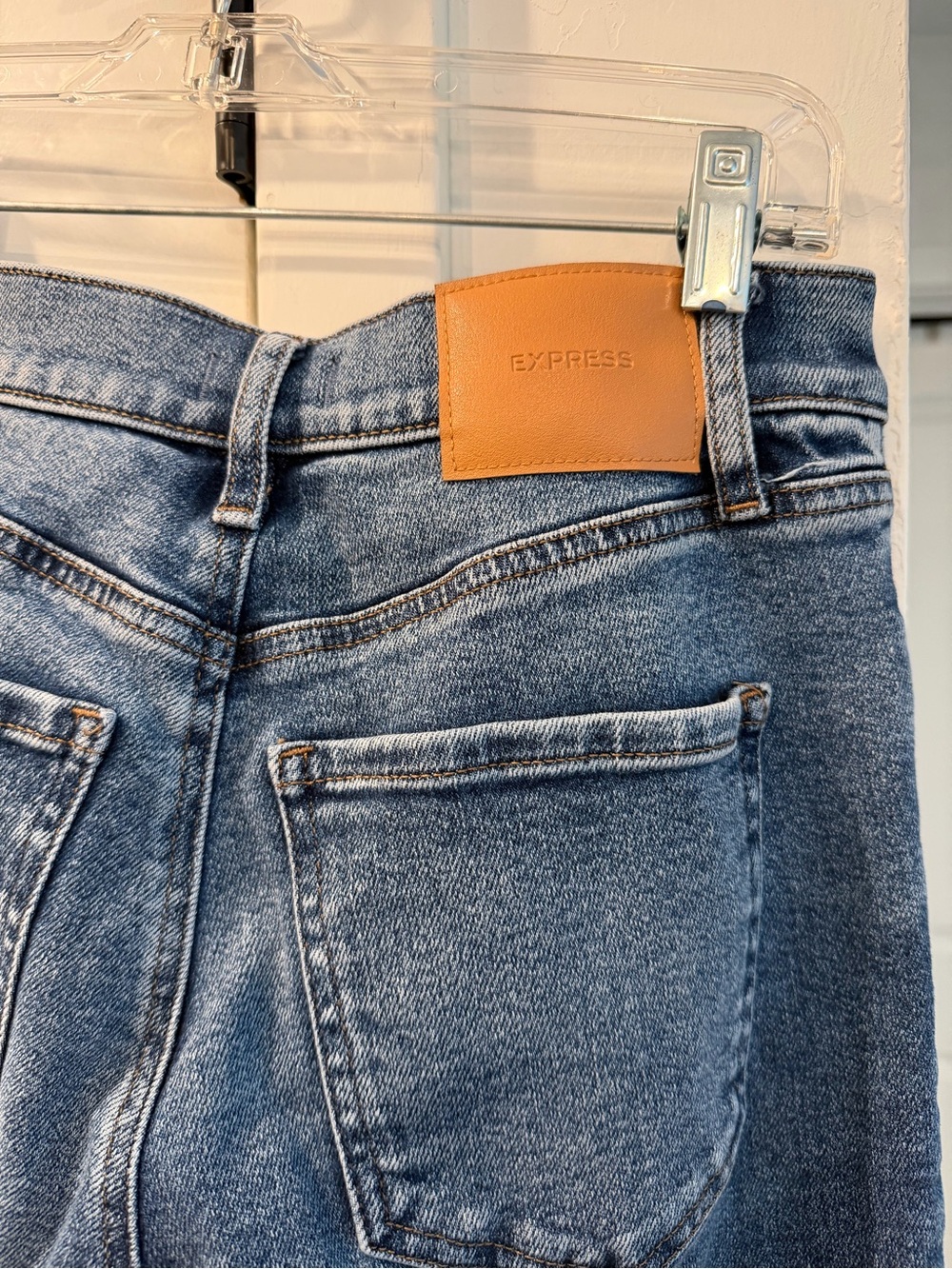 Express 90s Slim High Rise Jeans - Picture 3 of 5